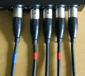 Picture 9: Color code your cables (red = right channel, blue = microphone)